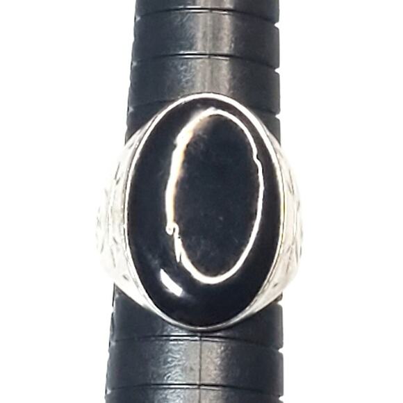 Silver Tone Black Oval Cabochon Ring Sz 7.5 Unsigned - Picture 1 of 5